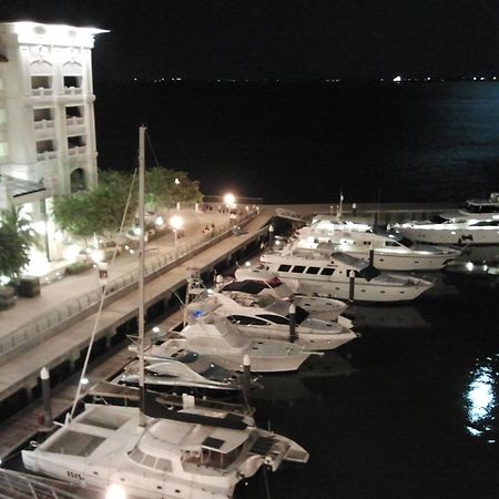 Straits Quay Marina Suites Tanjung Tokong Extérieur photo
